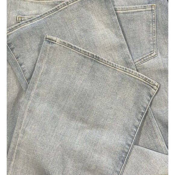 $80 NWT Express mid rise light wash 70’s flare jeans size 6R - Picture 5 of 11